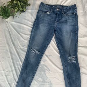 ★ American Eagle High Wasted Super Skinny Jeans ★